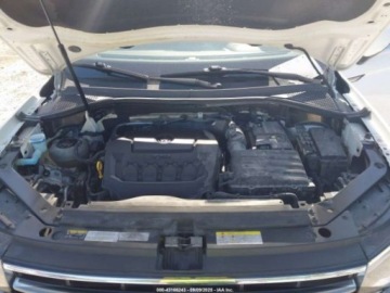 Volkswagen Tiguan II 2022 Volkswagen Tiguan 2.0T SE 2022 2.0 Benzyna 184KM, zdjęcie 8