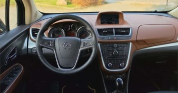 Opel Mokka I SUV 1.7 CDTI ECOTEC 130KM 2014 Opel Mokka 1.7 CDTI 130 kM 4x4 COSMO GrzanaKierownica+Skóry/Kamera, zdjęcie 21