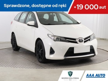 Toyota Auris II Touring Sports D-4D 90 90KM 2014 Toyota Auris 1.4 D-4D, Salon Polska, Serwis ASO