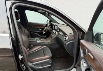 Mercedes GLC C253 SUV 2.1 220 d 170KM 2018 Mercedes-Benz GLC 170KM 4Matic salon Polska serwis kamera 2.1 Diesel 170KM, zdjęcie 11