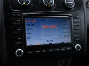 Volkswagen Touran I 2.0 TDI 140KM 2006 VW Touran 2.0 TDI, DSG, Klima, Klimatronic, zdjęcie 12