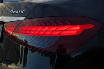 Mercedes Klasa E W213 Limuzyna Facelifting 2.0 E220d 194KM 2021 Mercedes-Benz Klasa E 4Matic Kamera Czujniki park Tempomat Asyst. mart, zdjęcie 6