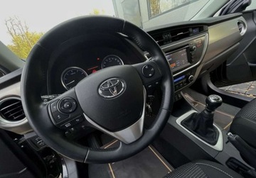 Toyota Auris II Touring Sports Valvematic 130 132KM 2014 Toyota Auris 1.6 BEZWYPADKOWA 132KM kamera gwarancja 1.6 Benzyna, zdjęcie 26