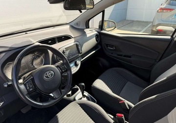 Toyota Yaris III 2018 Toyota Yaris OFERTA BLACK WEEK 1.5 Hybrid 75KM CVT Premium Salon PL 1.5, zdjęcie 12