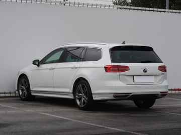 Volkswagen Passat B8 Variant 2.0 TDI BlueMotion SCR 150KM 2016 VW Passat 2.0 TDI, Salon Polska, Serwis ASO, zdjęcie 3