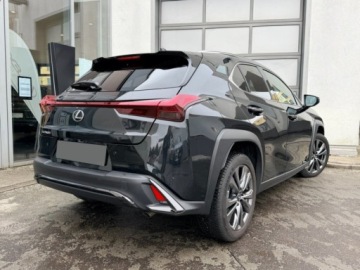 Lexus UX Crossover Facelifting 2.0 300h 199KM 2025 LEXUS UX 300h F Sport Design Hybrid Dynamic Force 2.0 199KM 2025, zdjęcie 3