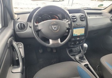 Dacia Duster I SUV Facelifting 1.6 SCe 114KM 2015 Dacia Duster 1.6 benzynaPrzeglad, ubezpieczeniedo listopada Model 2016., zdjęcie 16