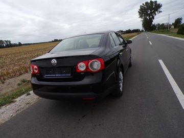 Volkswagen Jetta V 1.6 FSI 115KM 2006 VOLKSWAGEN JETTA 1.6 BENZ ZAMIANA Z NIEMIEC, zdjęcie 5