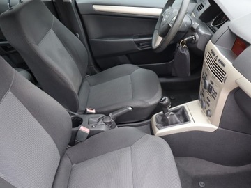 Opel Astra H Sedan 1.6 ECOTEC 115KM 2008 Opel Astra 1.6 16V, Klima, Klimatronic, El. szyby, zdjęcie 8