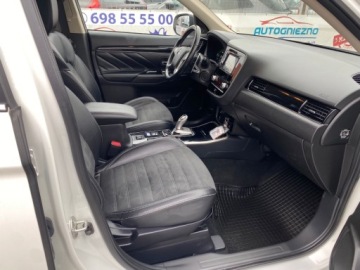 Mitsubishi Outlander III SUV PHEV Facelifting 2020 2.4 PHEV 224KM 2021 Mitsubishi Outlander HYBRYDA PHEV AUTOMAT NAWIGACJA LEDY KAMERA SKORY 4X4, zdjęcie 8