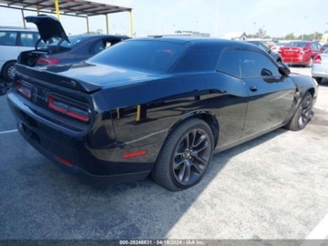 Dodge Challenger III 2021 Dodge Challenger 2021, RT, Scat Pack, 6.4L 6.4 Benzyna 485KM, zdjęcie 3