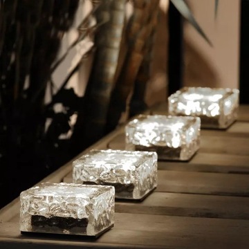 Lampa SOLARNA LED kolory 4 SZTUKI KOSTKA