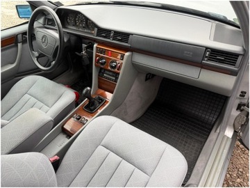 Mercedes W124 Sedan 2.5 D 113KM 1995 Mercedes-Benz W124 E 250, zdjęcie 16