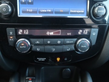 Nissan Qashqai II Crossover Facelifting 1.2 DiG-T 115KM 2018 Nissan Qashqai 1.2 DIG-T, Navi, Klima, zdjęcie 12