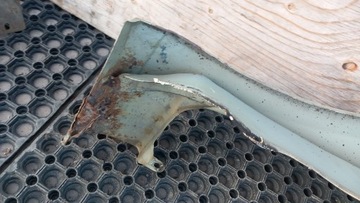 FIAT GRANDE PUNTO BŁOTNIK PRZÓD PRAWY 783/A