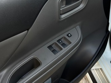 Mitsubishi L200 V Club Cab 2.4 154KM 2019 Mitsubishi L200 2.4 d DC Invite EU6 / Wyciągarka /, zdjęcie 20