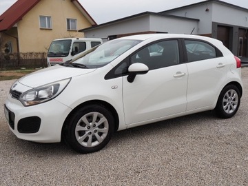 Kia Rio III Hatchback 3d 1.4 WGT 90KM 2012 Kia Rio Sliczna biala 1.4 diesel bezwypadkowa ..., zdjęcie 3