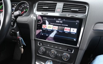 Volkswagen Golf VII e-Golf Facelifting Electro 136KM 2018 Volkswagen Golf 136 KM FULL LED Nawigacja Serwisowany Zarejestrowany 136KM, zdjęcie 14