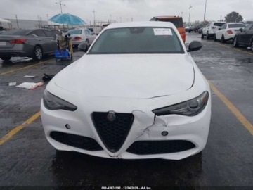 Alfa Romeo Giulia II Sedan Facelifting 2.0 Turbo 280KM 2020 Alfa Romeo Giulia 2020 2.0l 2.0 Benzyna 280KM, zdjęcie 7