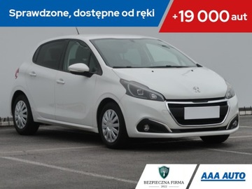Peugeot 208 I Hatchback 5d Facelifting 1.2 PureTech 82KM 2015 Peugeot 208 1.2 PureTech, Salon Polska, Klima