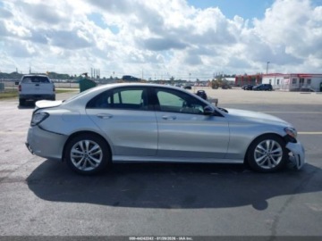 Mercedes Klasa C W205 2020 Mercedes-Benz Klasa C 300 2020 2.0 Benzyna 255KM, zdjęcie 6