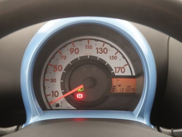 Peugeot 107 Hatchback 5d 1.0 12V 68KM 2010 Peugeot 107 1.0, Salon Polska, Klima,ALU, zdjęcie 10