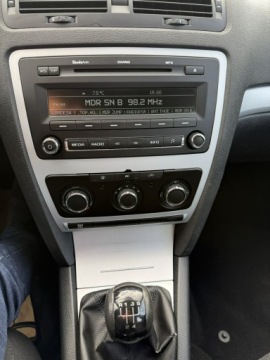 Skoda Octavia II Hatchback 1.6 MPI 102KM 2009 Škoda Octavia Skoda Octavia 16 Mpi 102 ps ładna, zdjęcie 5