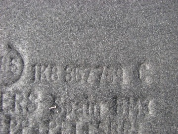 POLIČKA ZADNÍ KUFRU SCIROCCO 08- 1K8867769C