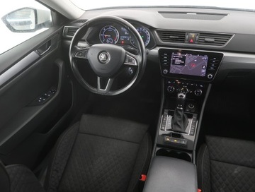 Skoda Superb III Kombi 2.0 TDI 190KM 2017 Skoda Superb 2.0 TDI, Salon Polska, 187 KM, zdjęcie 6