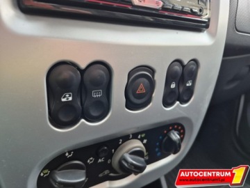 Dacia Sandero I Hatchback 5d 1.4 MPI 75KM 2008 Dacia Sandero Klimatyzacja Centralny Zamek El Szyby Nowe opony 1.4, zdjęcie 20