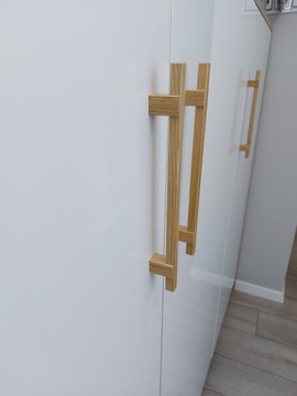 Ручка мебельная деревянная дубовая.Перила, длина: 262 мм.