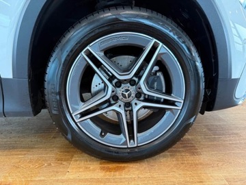 Mercedes GLB SUV 2.0 200d 150KM 2025 MERCEDES-BENZ GLB 200 d 4-Matic AMG Line 2.0 (150KM) 2025, zdjęcie 13