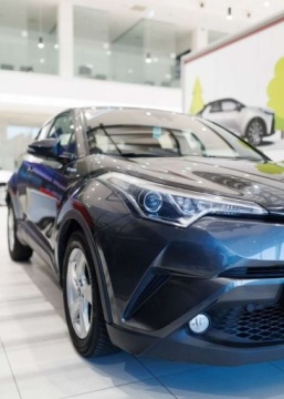 Toyota C-HR I Crossover 1.8 Hybrid 122KM 2019 Toyota C-HR 1.8 Hybrid Premium 1.8 Hybryda 122KM, zdjęcie 11