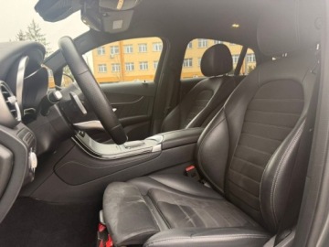 Mercedes GLC C253 2020 Mercedes-Benz GLC 300 4Matic Coupe Salon PolskaFV23AMG Line 2.0 Hybryda, zdjęcie 9