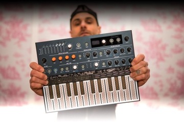 Arturia MicroFreak БЕЗУМНЫЙ СИНТЕЗ за 24 часа