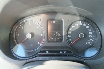 Volkswagen Polo V Hatchback 5d 1.6 TDI-CR DPF 90KM 2011 Volkswagen Polo ROK 2011 POJ 1,6 90 KM, zdjęcie 14