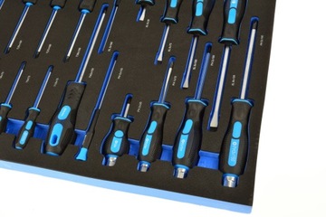 Вставка – набор отверток из 21 предмета.