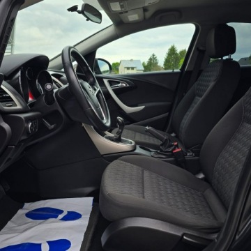 Opel Astra J GTC 1.4 100KM 2013 Opel Astra J 1.4 100KM Selection Manual, zdjęcie 25