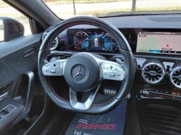 Mercedes Klasa A W177/V177 Hatchback 1.3 200 163KM 2022 Mercedes-Benz Klasa A AMG Automat Panorama Kamera Full LED 1.3 Benzyna, zdjęcie 18