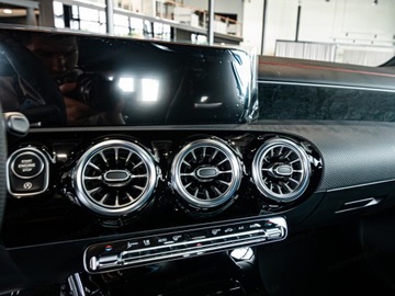 Mercedes CLA C118/X118 Shooting Brake Facelifting 1.3 200 163KM 2024 200 AMG Line Shooting Brake Combi 1.3 (163KM) 2024, zdjęcie 5