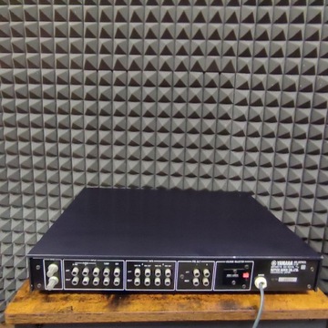 Ямаха C2 предусилитель