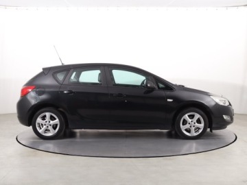 Opel Astra J Hatchback 5d 1.4 Turbo ECOTEC 120KM 2012 Opel Astra 1.4 T, Klima, Parktronic,ALU, zdjęcie 5