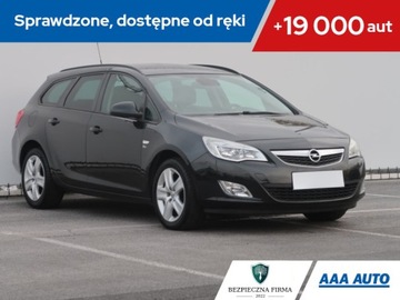 Opel Astra J Sports Tourer 1.4 Turbo ECOTEC 140KM 2012 Opel Astra 1.4 T, Klima, Klimatronic, Tempomat
