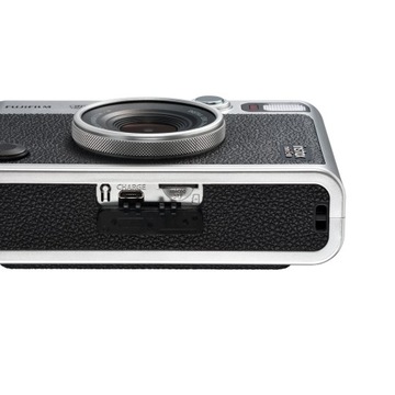 Камера Fujifilm Instax Mini Evo, черная, USB-C