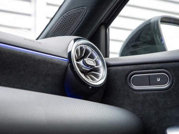 Mercedes Klasa A W177/V177 Hatchback Plug-In Facelifting 1.3 250e 218KM 2025 MERCEDES-BENZ A Klasa 250 e AMG Line 1.3 (218KM) 2025, zdjęcie 14