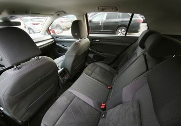 Volkswagen Golf VIII Hatchback 1.5 TSI EVO 130KM 2022 Volkswagen Golf Style, FV 23, ACC, Czujniki parkowania, Ambiente, Indukcja, zdjęcie 17