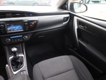 Toyota Corolla X Sedan Facelifting 1.6 Valvematic 132KM 2014 Toyota Corolla 1.6 Valvematic, Salon Polska, zdjęcie 7