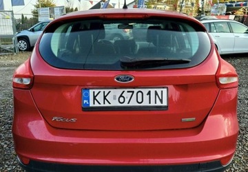 Ford Focus III Sedan Facelifting 1.0 EcoBoost 100KM 2015 Ford Focus Ford Focus 1.0 EcoBoost 99g Trend Benzyna 100KM, zdjęcie 13