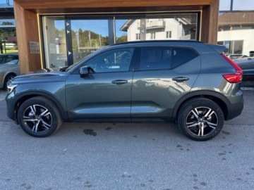 Volvo XC40 2026 VOLVO XC40 B4 Plus Dark Suv 2.0 (211KM) 2026, zdjęcie 1