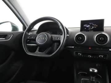Audi A3 8V Limousine Facelifting 1.0 TFSI 115KM 2017 Audi A3 Limousine xenon/LED navi klima auto grzane, zdjęcie 15